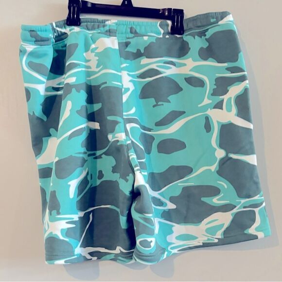 PUMA Men's Splash Regular-Fit Abstract-Print 10" Fleece Shorts, short - Picture 11 of 12